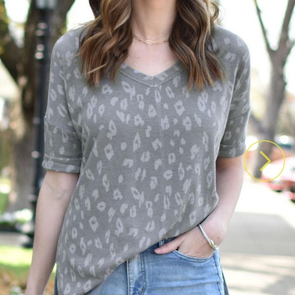 Grace and Lace Weekend Top
